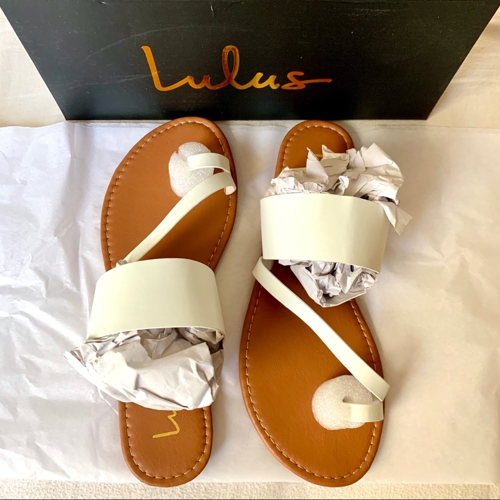 NWT Lulu’s Avena White Flat Sandals - Picture 7 of 9